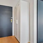 Elegant 1br Apt, Balcony, Pool, Central Location לוקסמבורג