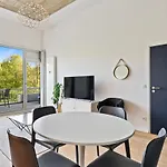 Elegant 1br Apt, Balcony, Pool, Central Location דירה לוקסמבורג