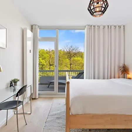 Appartement Elegant 1br Apt, Balcony, Pool, Central Location